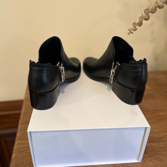 PRISTINE CONDITION- Phillip Lim Alexa leather ankle booties - Picture 7 of 10
